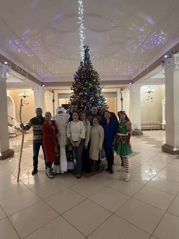 Новогодняя елка для детей Центра